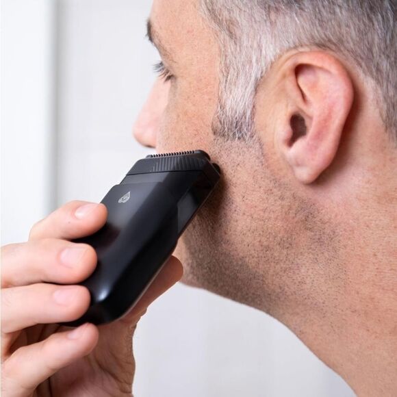 Manscaped The Handyman Compact Face Shaver - Picture 4 of 13